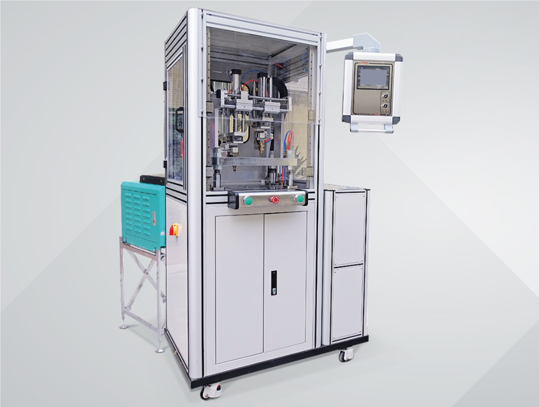 Low-pressure injection molding machine in operation